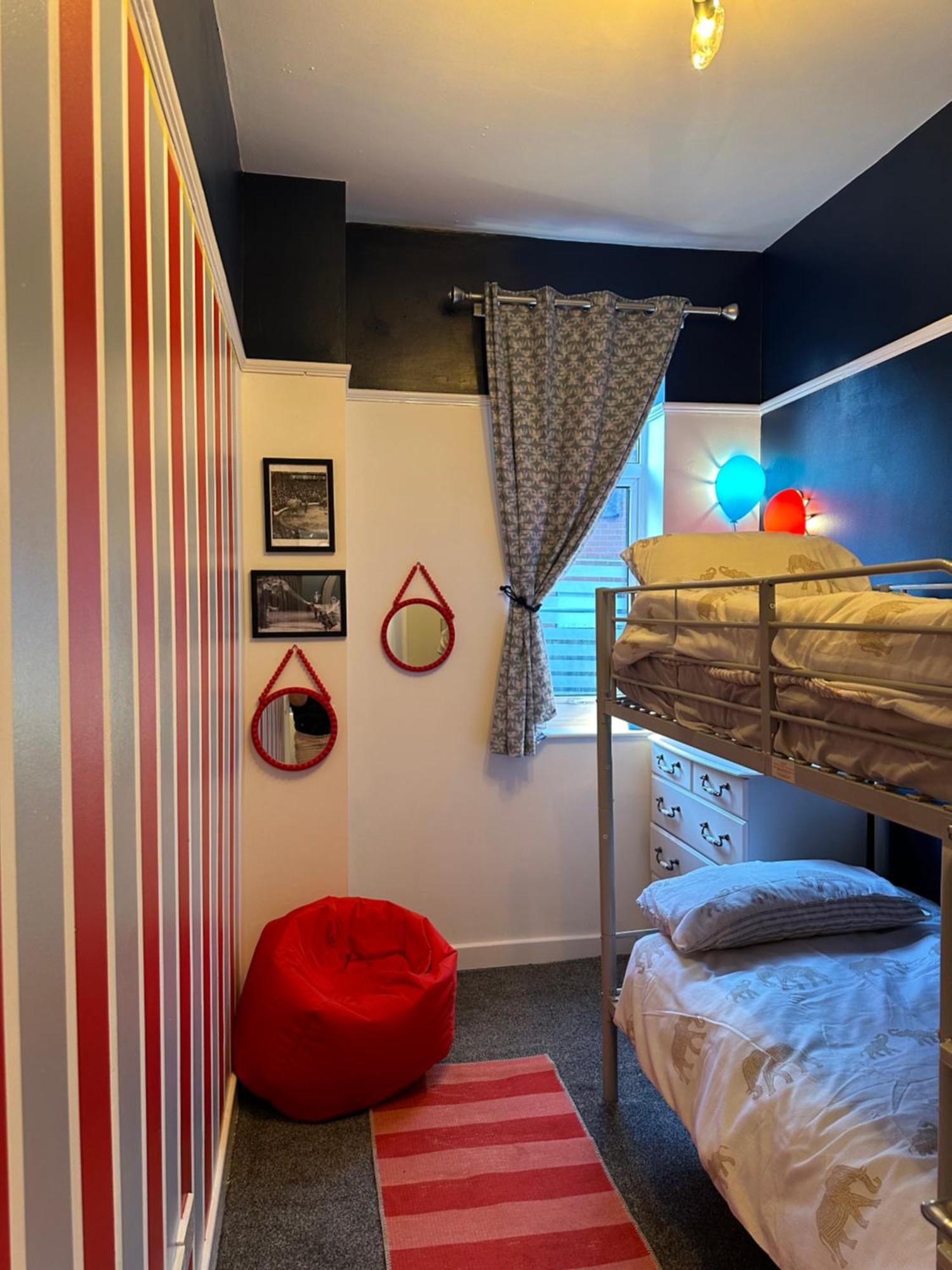 Circus Suite Blackpool Bagian luar foto